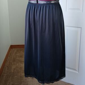 Vintage Nylon Skirt Half Slip with Lace Hem 26W / 28W ZELIG STRAUSS CO black